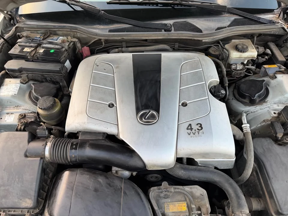2001 Lexus GS 2nd Gen - Image 19 of 20