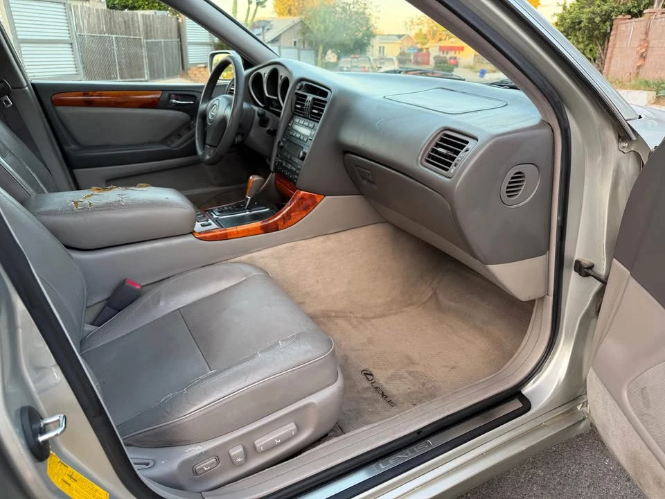 2001 Lexus GS 2nd Gen - Image 6 of 20