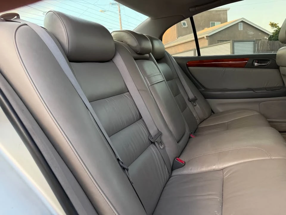 2001 Lexus GS 2nd Gen - Image 10 of 20