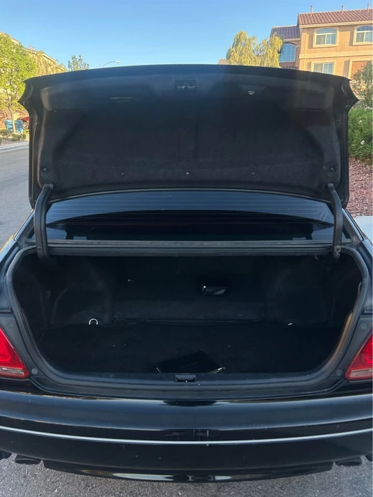2001 Lexus GS 2nd Gen - Image 11 of 11