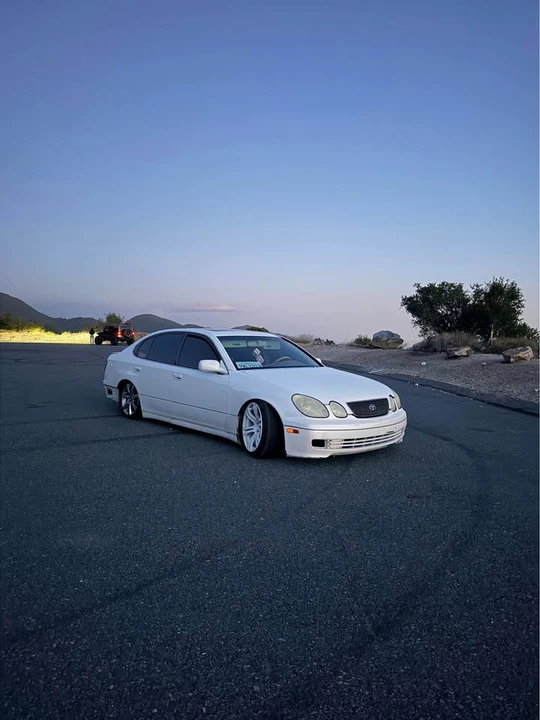 2001 Lexus GS 2nd Gen - Image 3 of 3