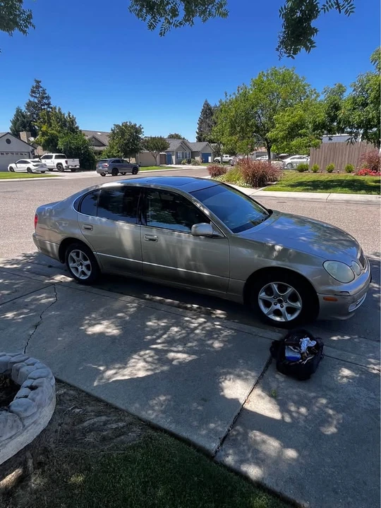2001 Lexus GS 2nd Gen - Image 2 of 11