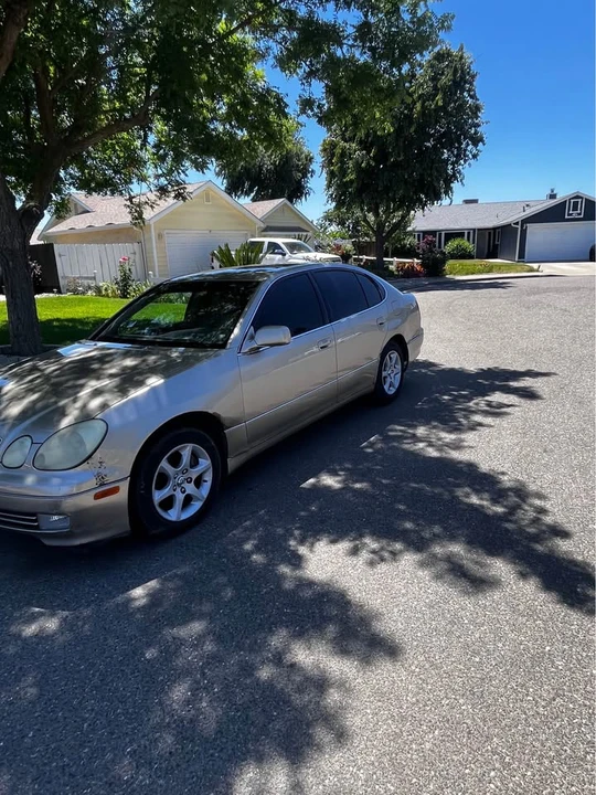 2001 Lexus GS 2nd Gen - Image 3 of 11