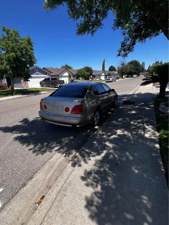 2001 Lexus GS 2nd Gen - Image 6 of 11