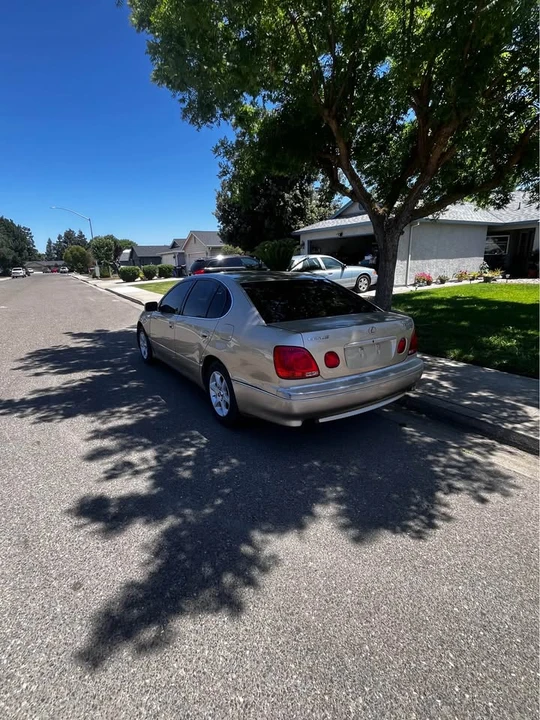 2001 Lexus GS 2nd Gen - Image 5 of 11