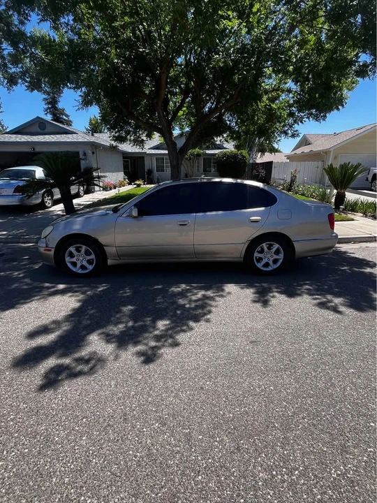 2001 Lexus GS 2nd Gen - Image 4 of 11