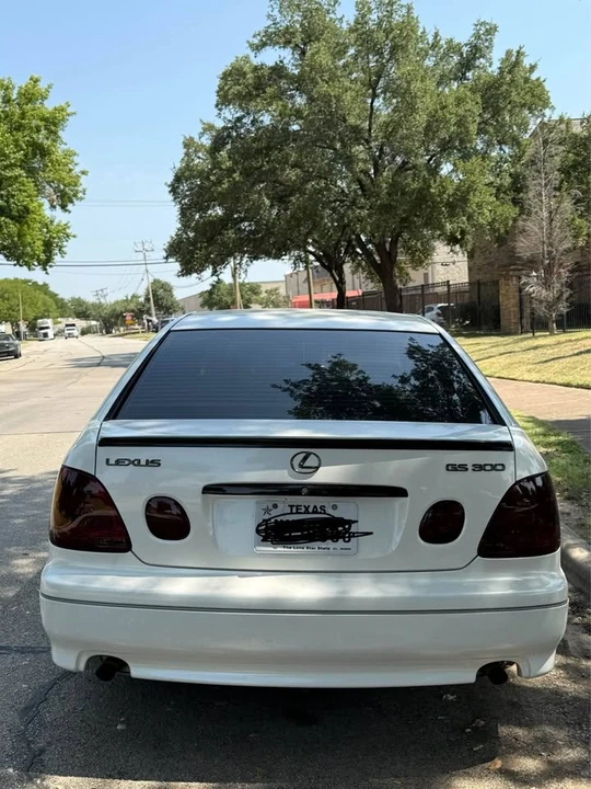 2001 Lexus GS 2nd Gen - Image 3 of 20
