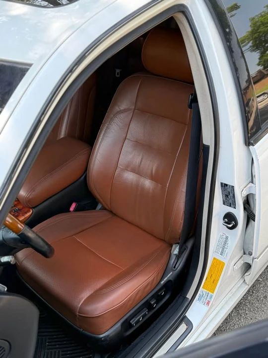 2001 Lexus GS 2nd Gen - Image 19 of 20