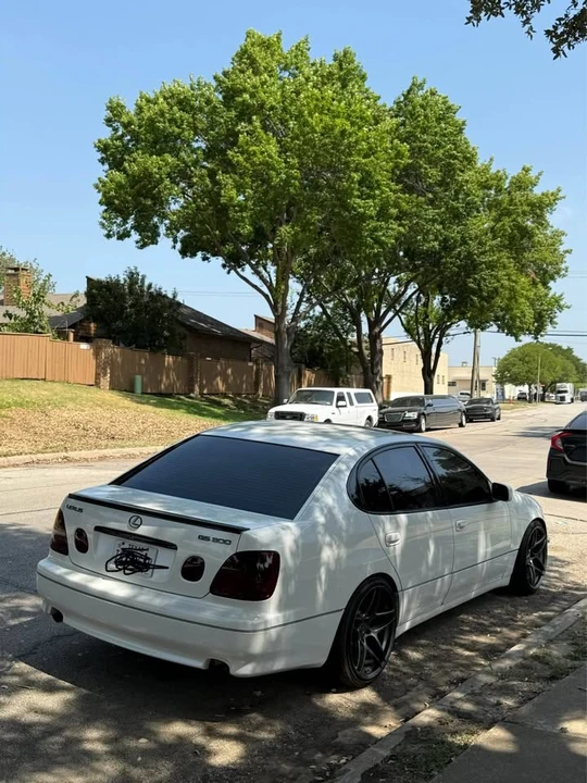 2001 Lexus GS 2nd Gen - Image 2 of 20