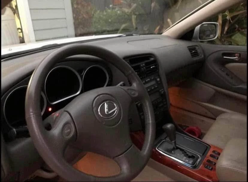 2001 Lexus GS 2nd Gen - Image 3 of 10