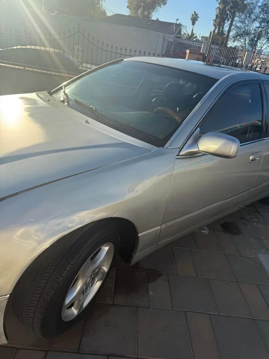 2001 Lexus GS 2nd Gen - Image 16 of 16