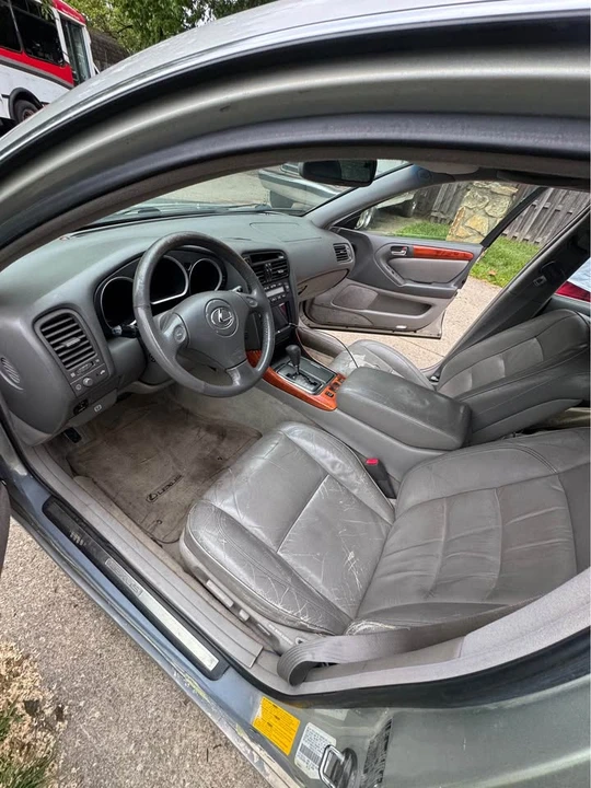 2001 Lexus GS 2nd Gen - Image 5 of 9