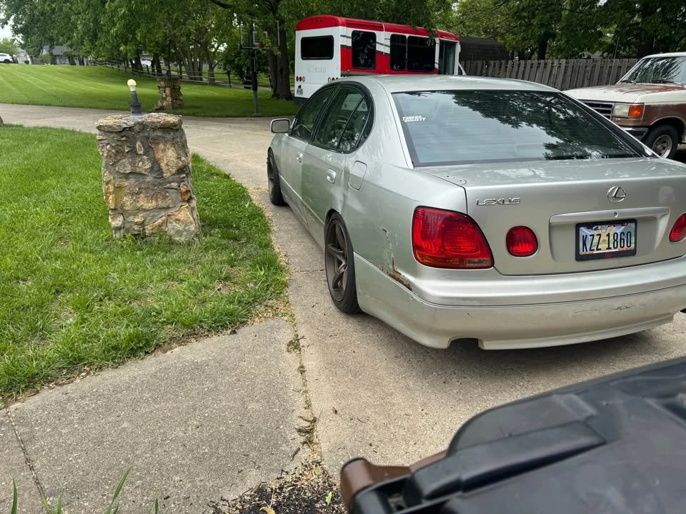 2001 Lexus GS 2nd Gen - Image 3 of 9