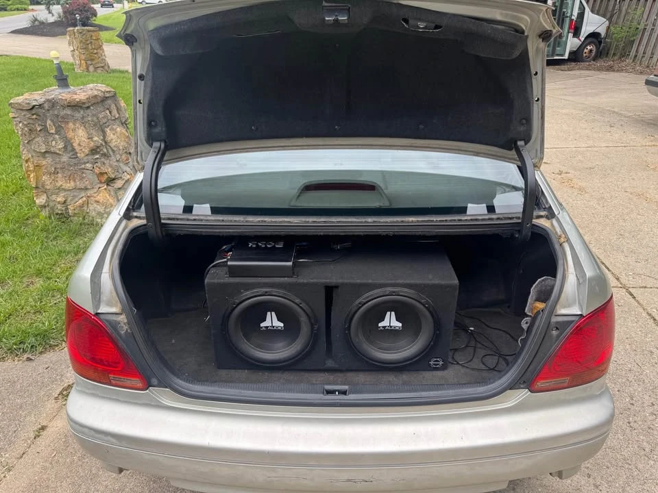 2001 Lexus GS 2nd Gen - Image 9 of 9