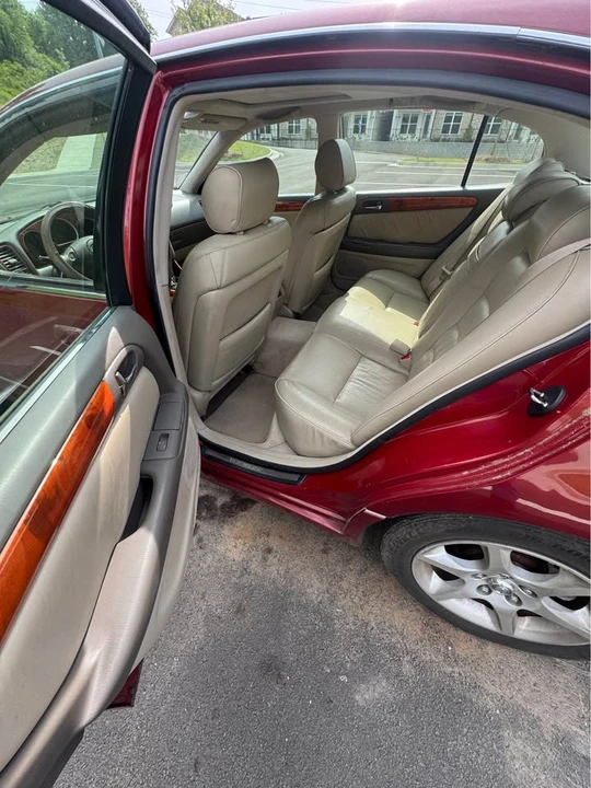 2001 Lexus GS 2nd Gen - Image 11 of 20
