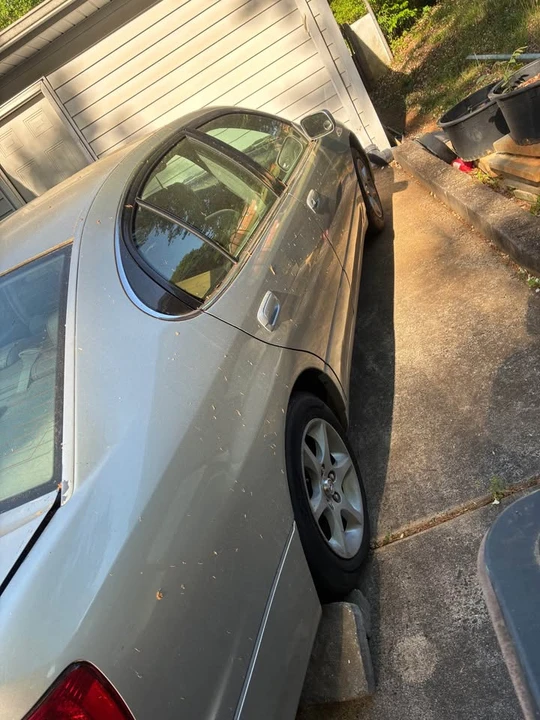 2001 Lexus GS 2nd Gen - Image 2 of 10