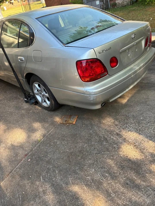 2001 Lexus GS 2nd Gen - Image 4 of 10