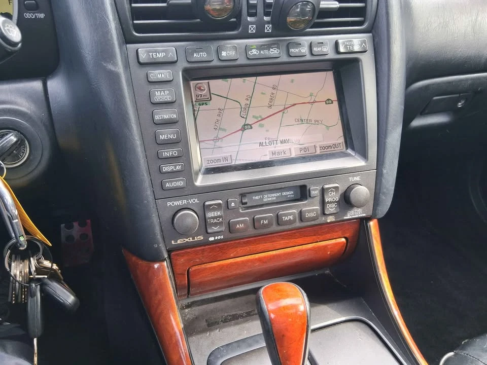 2001 Lexus GS 2nd Gen - Image 9 of 10