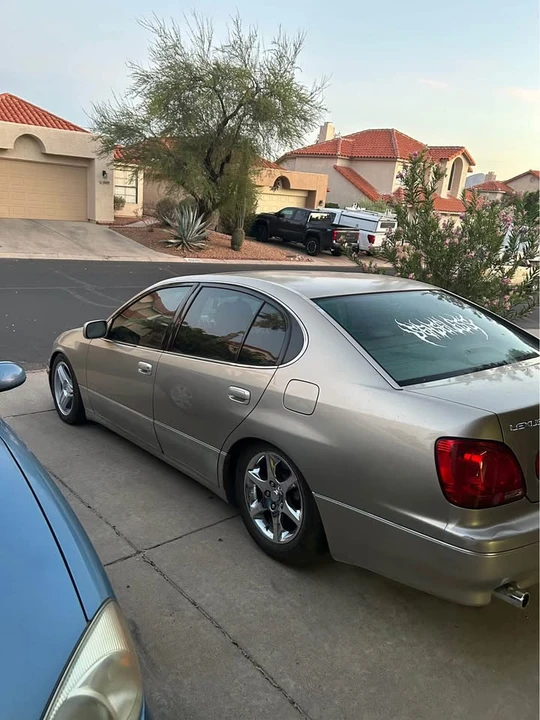 2001 Lexus GS 2nd Gen - Image 3 of 9