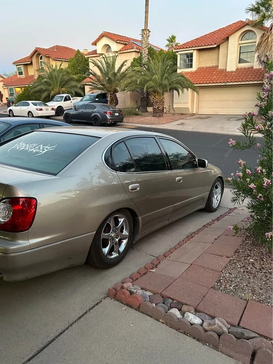 2001 Lexus GS 2nd Gen - Image 4 of 9