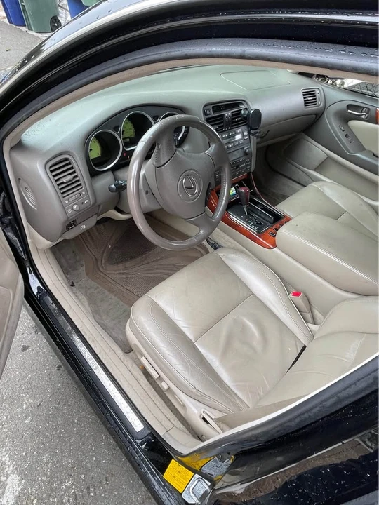 2001 Lexus GS 2nd Gen - Image 10 of 13
