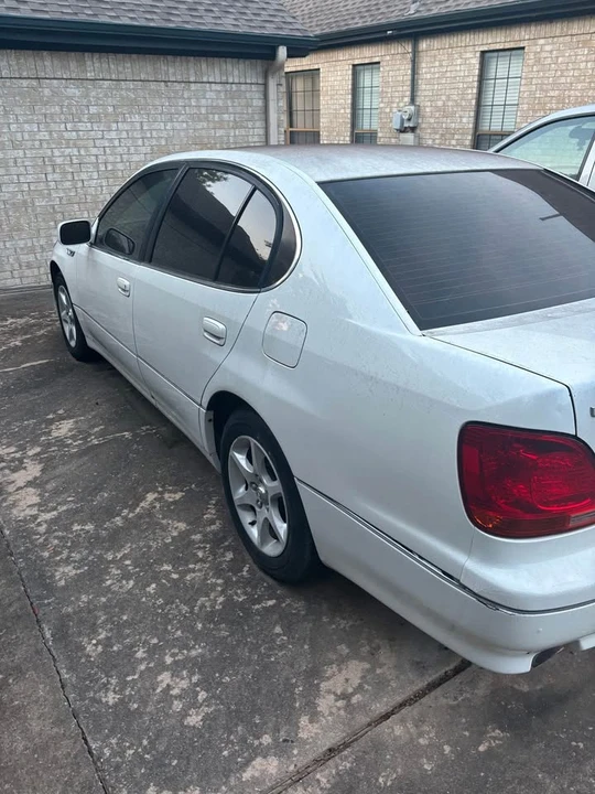 2001 Lexus GS 2nd Gen - Image 3 of 9