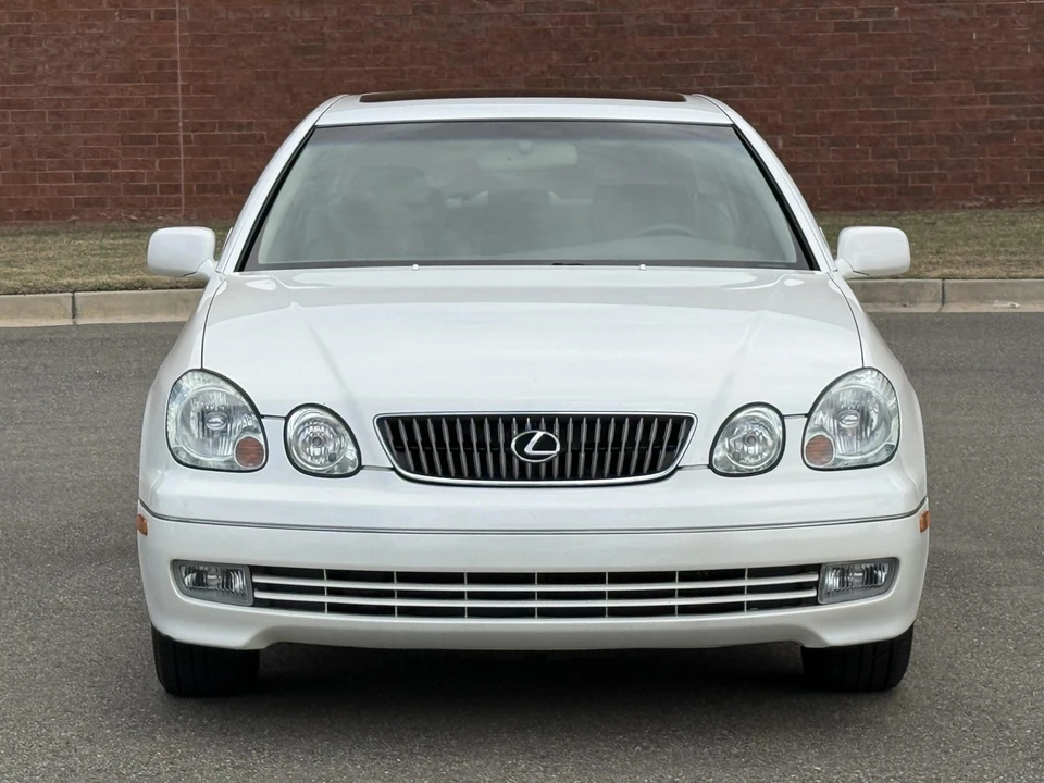 2001 Lexus GS 2nd Gen - Image 4 of 31