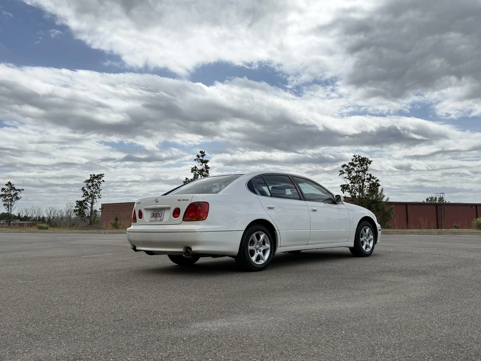 2001 Lexus GS 2nd Gen - Image 21 of 31