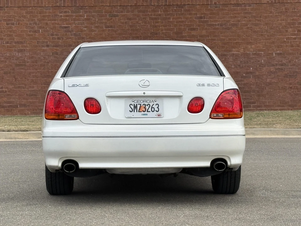 2001 Lexus GS 2nd Gen - Image 19 of 31