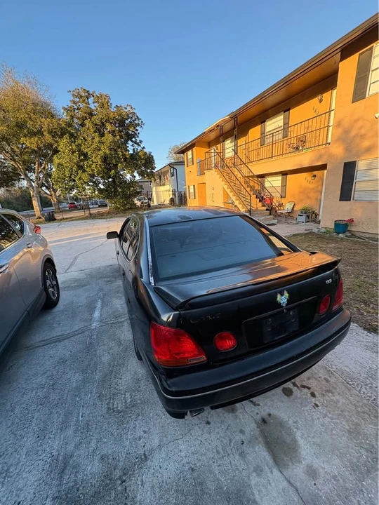 2001 Lexus GS 2nd Gen - Image 2 of 7