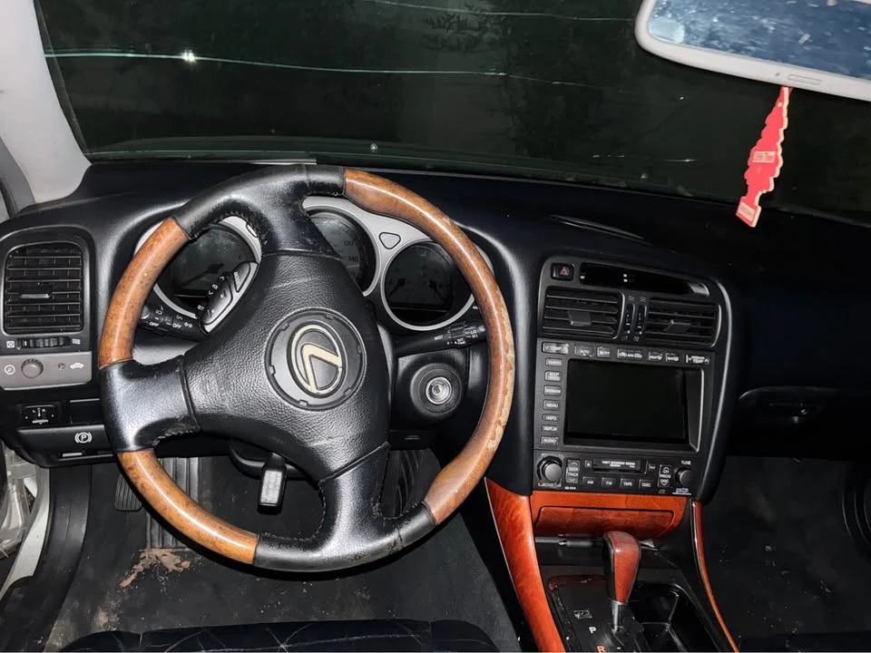 2001 Lexus GS 2nd Gen - Image 4 of 6