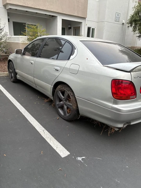 2001 Lexus GS 2nd Gen - Image 2 of 6