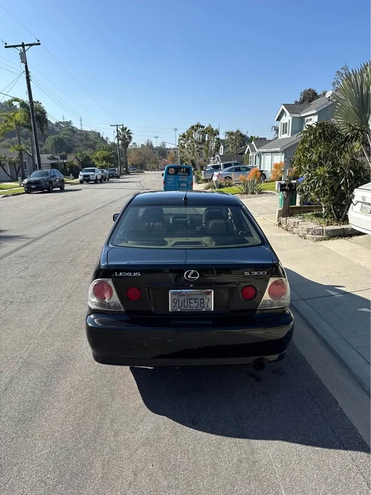 2001 Lexus IS 1st Gen - Image 3 of 12