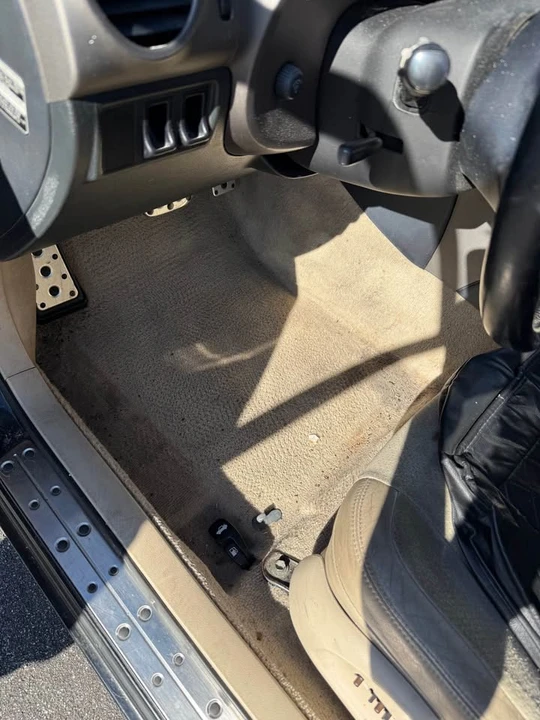 2001 Lexus IS 1st Gen - Image 10 of 12