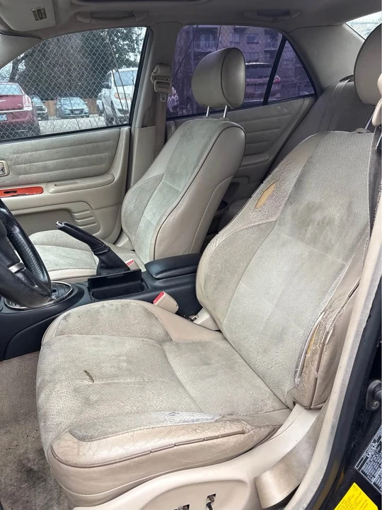2001 Lexus IS 1st Gen - Image 4 of 8