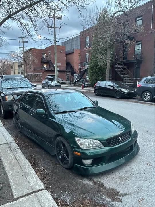 2001 Lexus IS 1st Gen - Image 2 of 12