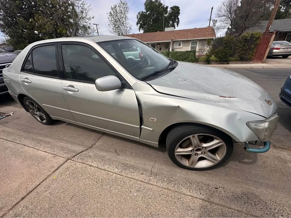 2001 Lexus IS 1st Gen - Image 3 of 9