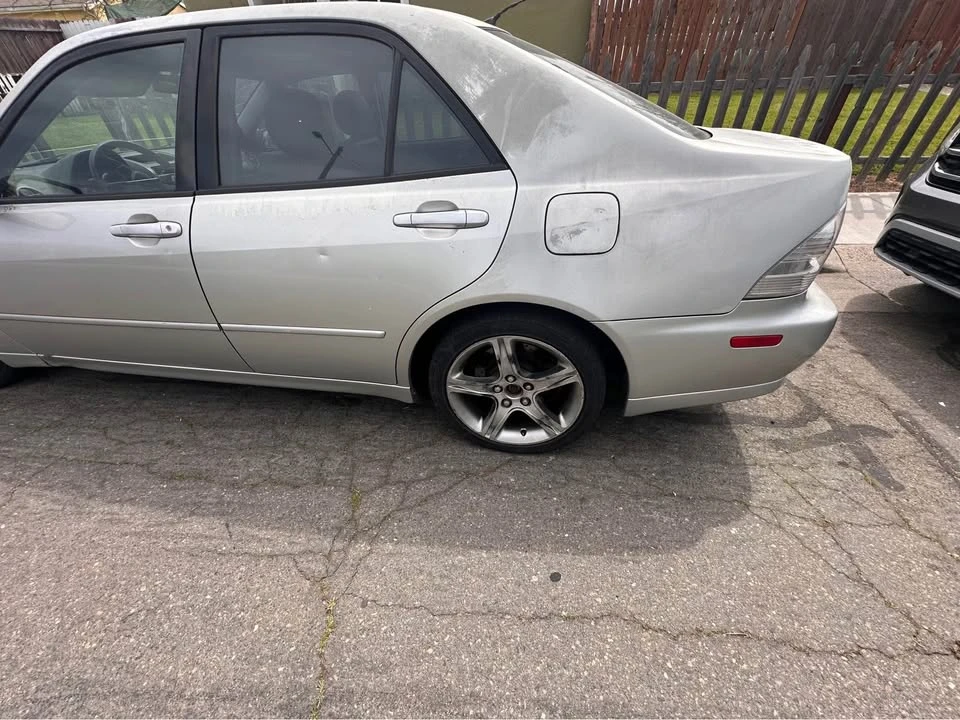 2001 Lexus IS 1st Gen - Image 7 of 9