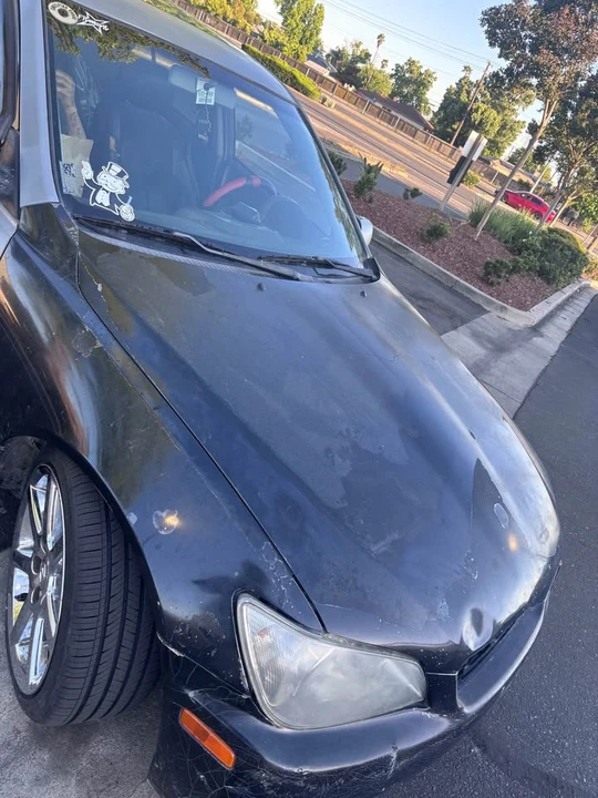 2001 Lexus IS 1st Gen - Image 2 of 3