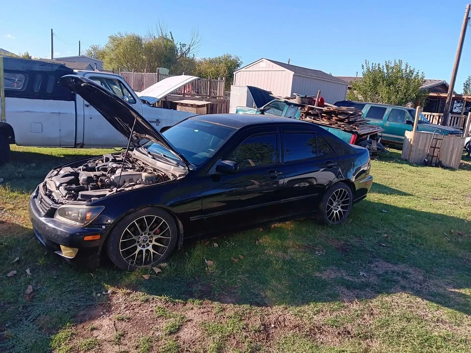 2001 Lexus IS 1st Gen - Image 2 of 9