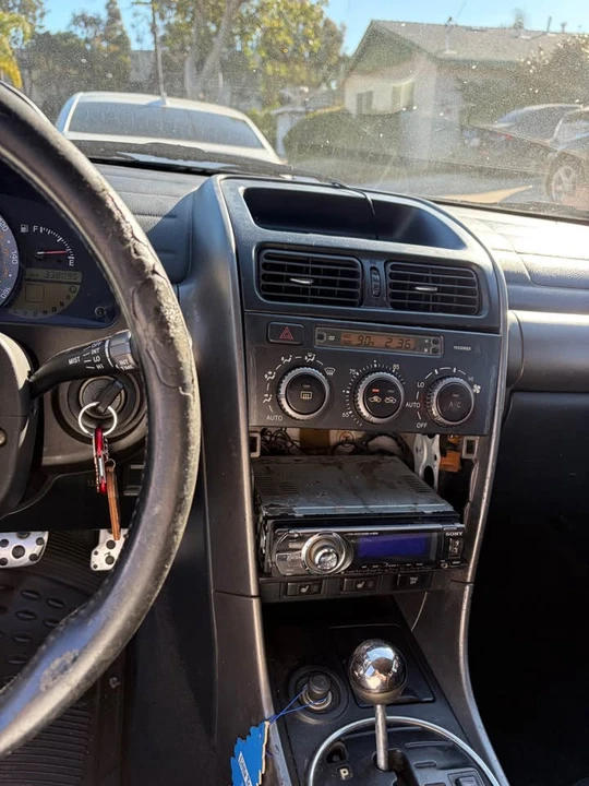 2001 Lexus IS 1st Gen - Image 8 of 9