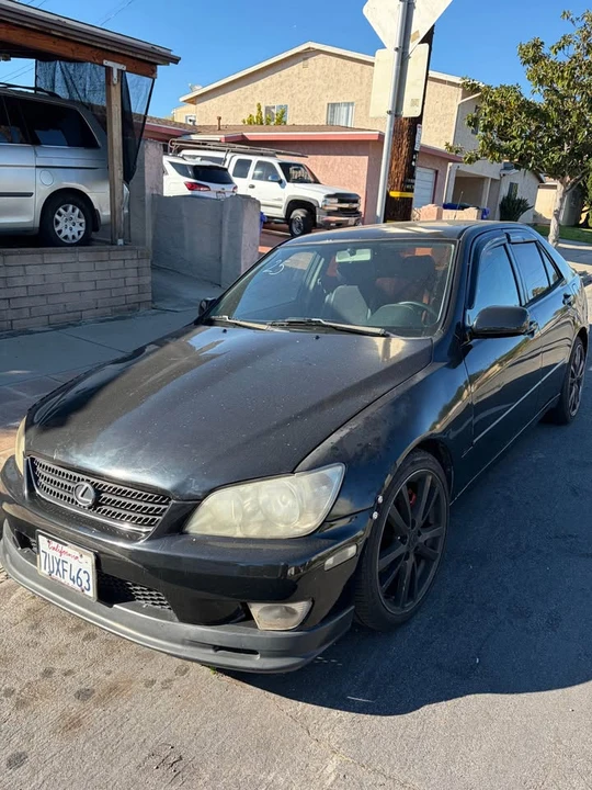 2001 Lexus IS 1st Gen - Image 2 of 9