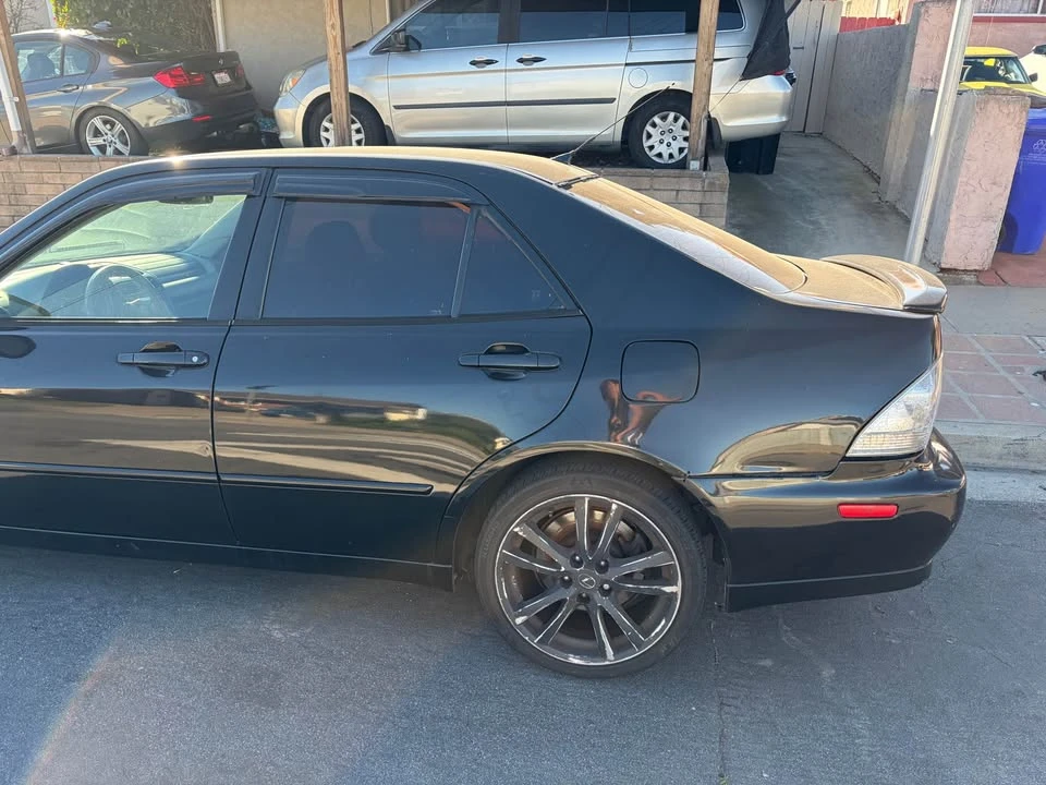 2001 Lexus IS 1st Gen - Image 3 of 9