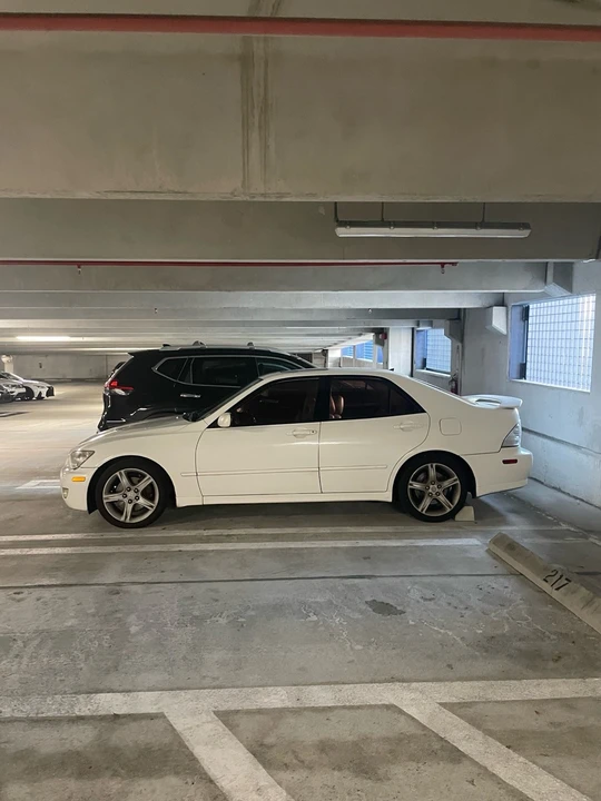 2001 Lexus IS 1st Gen - Image 6 of 13