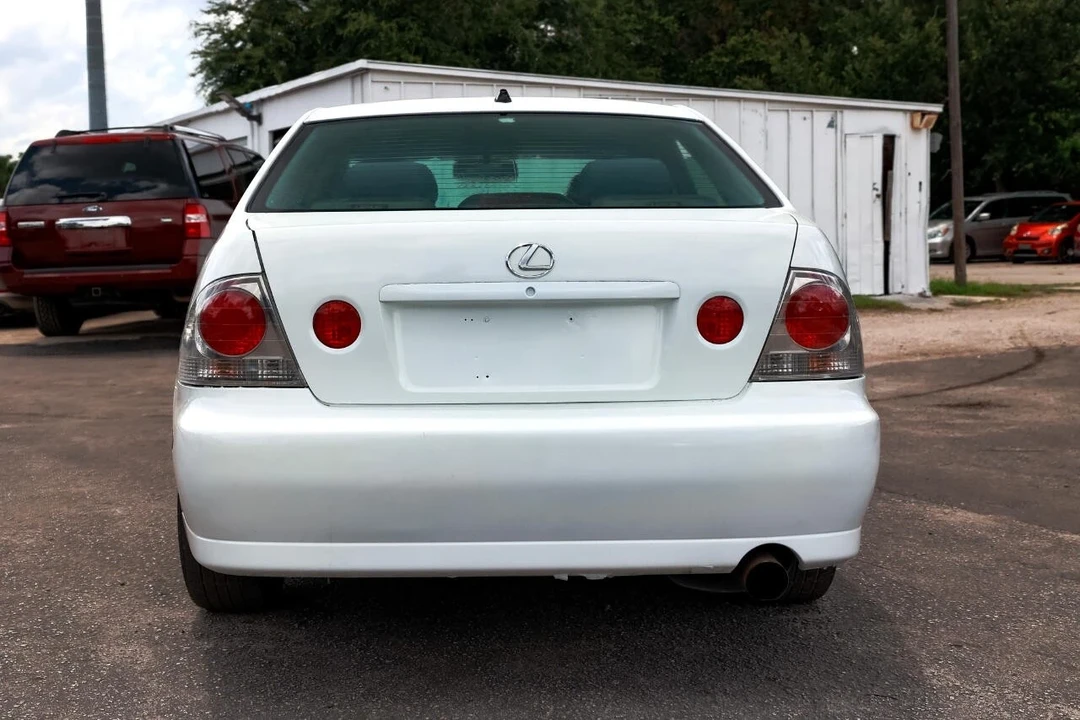 2001 Lexus IS 1st Gen - Image 7 of 21