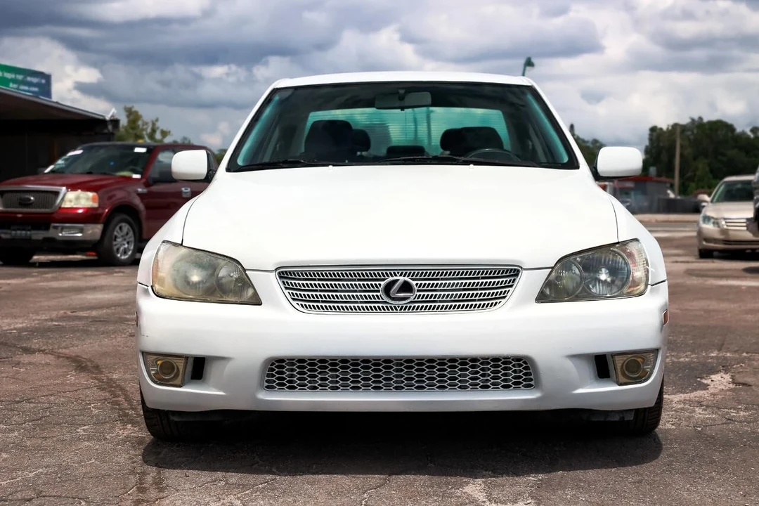 2001 Lexus IS 1st Gen - Image 17 of 21