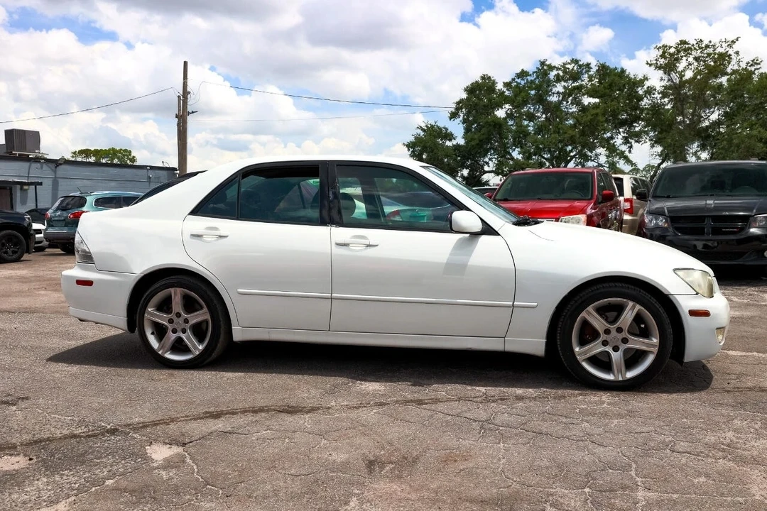 2001 Lexus IS 1st Gen - Image 13 of 21