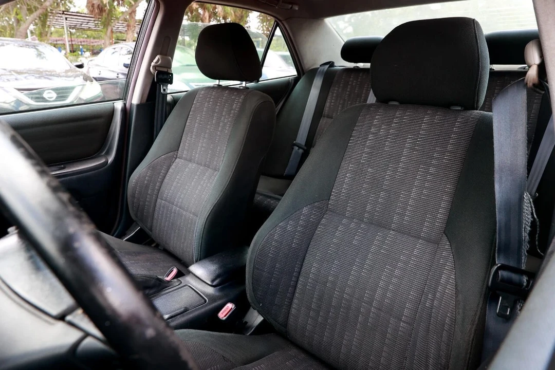 2001 Lexus IS 1st Gen - Image 6 of 21