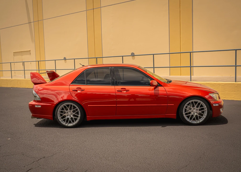 2001 Lexus IS 1st Gen - Image 9 of 31