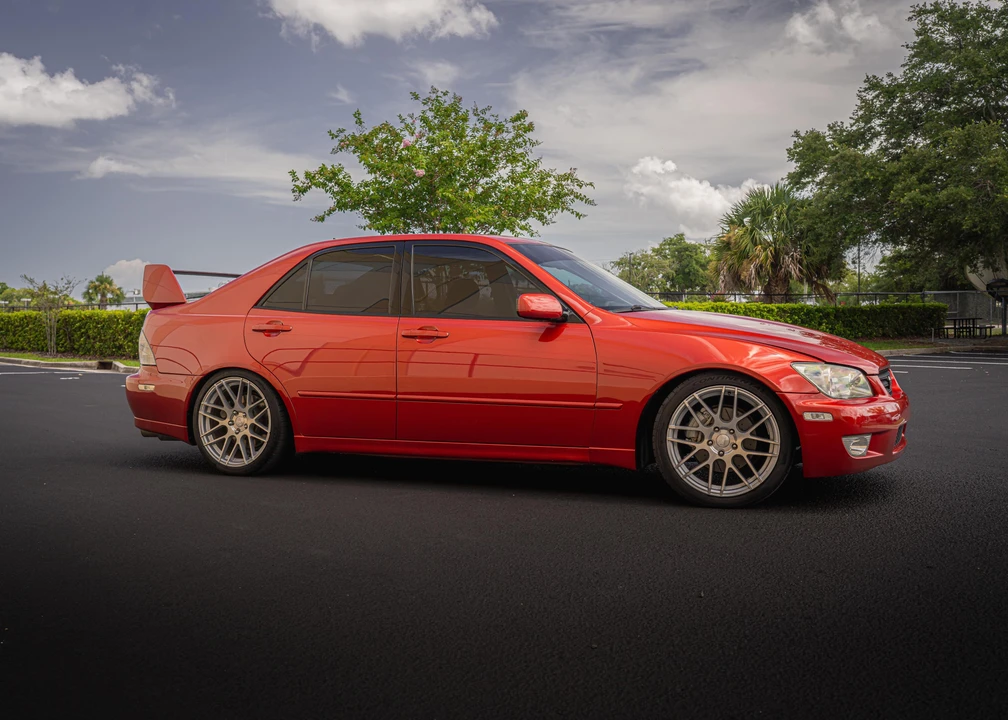 2001 Lexus IS 1st Gen - Image 10 of 31